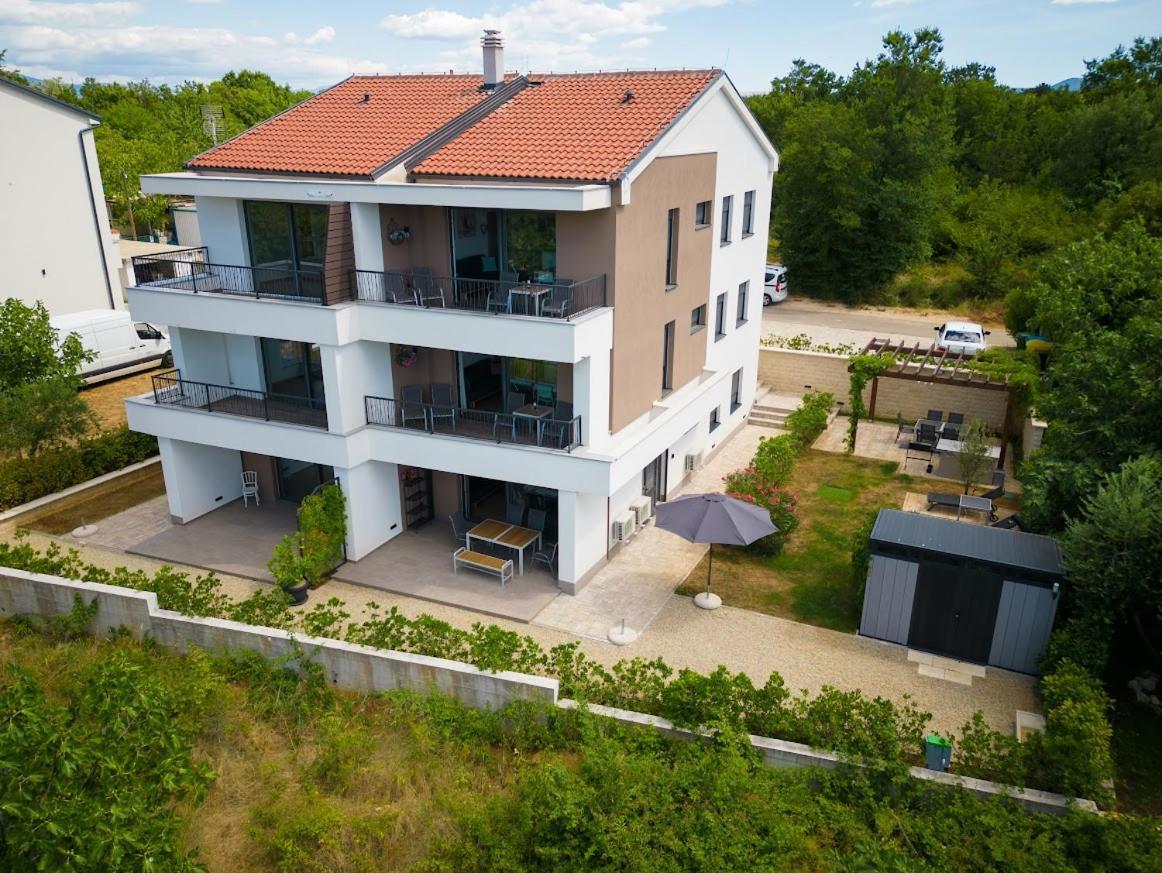 Vila Primorka Apartmani Oleander Šilo Esterno foto