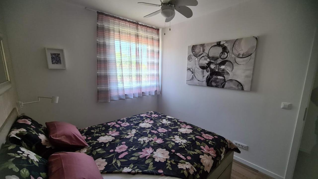 Vila Primorka Apartmani Oleander Šilo Esterno foto