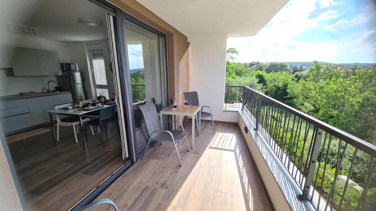 Vila Primorka Apartmani Oleander Šilo Esterno foto