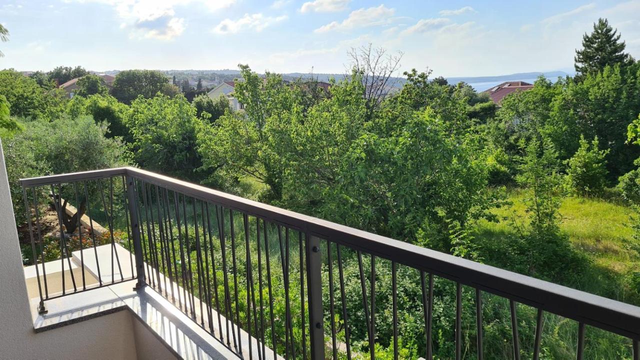 Vila Primorka Apartmani Oleander Šilo Esterno foto